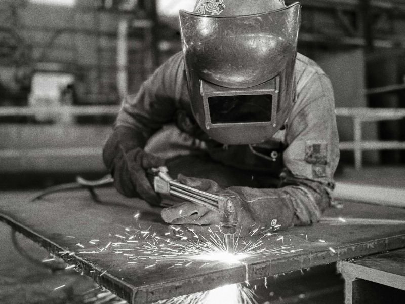 Corte a Laser Industrial Precisão e Eficiência que Transformam a Produção